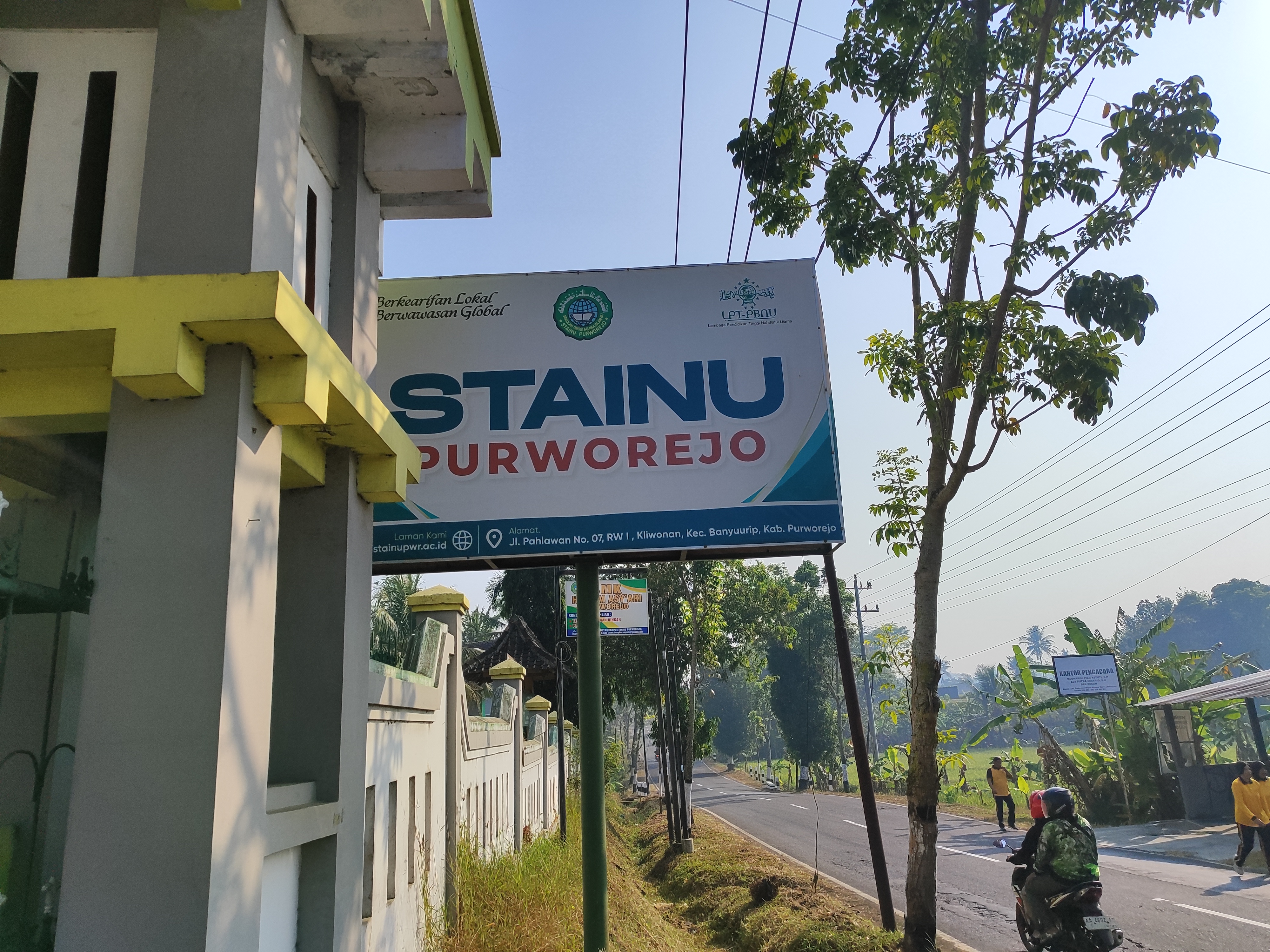 Konsultasi Perubahan Status Sekolah Tinggi ke Akademik